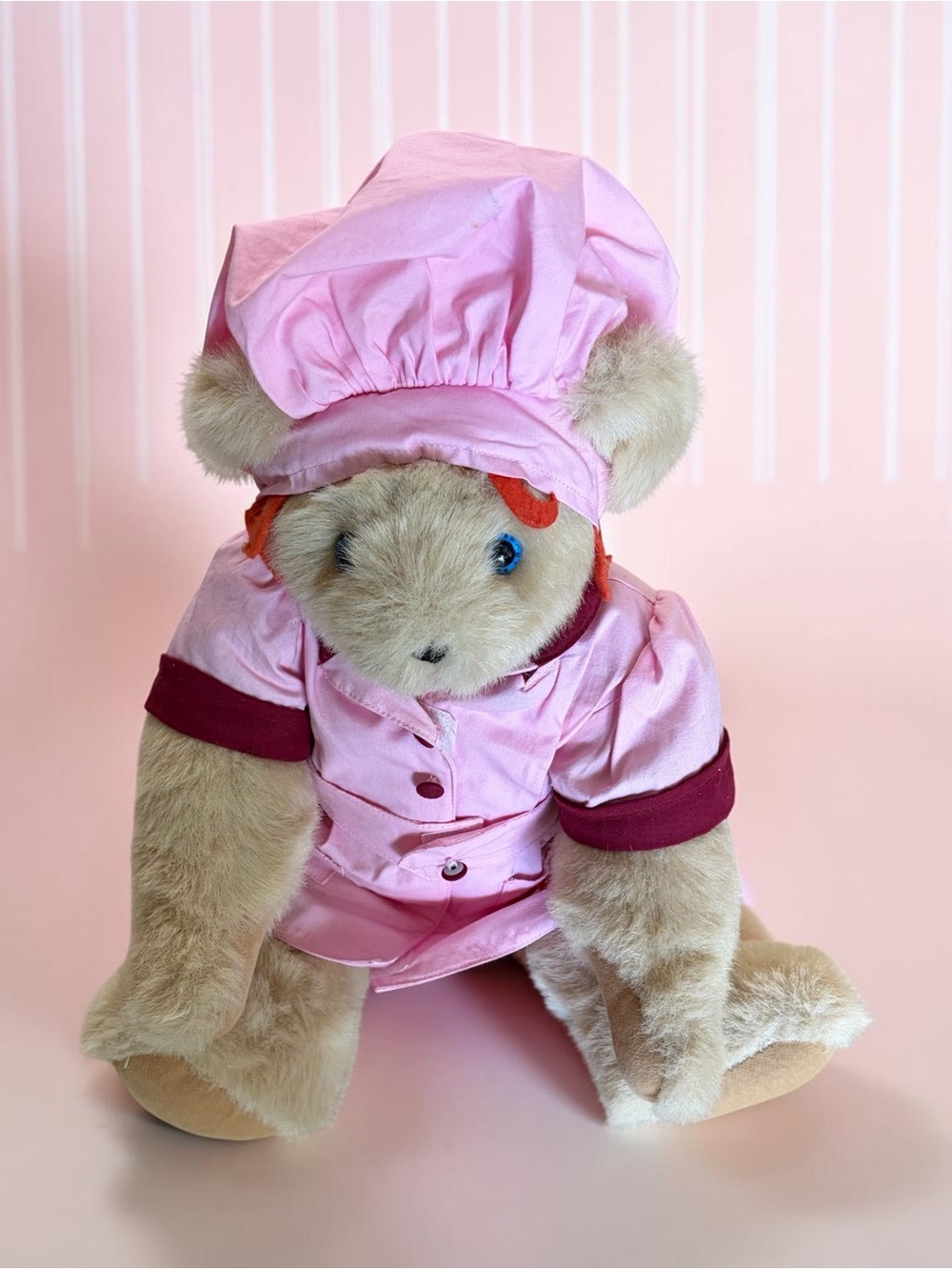 17" Vermont Teddy Bear "I Love Lucy" Chocolate Factory Edition – Fully Jointed